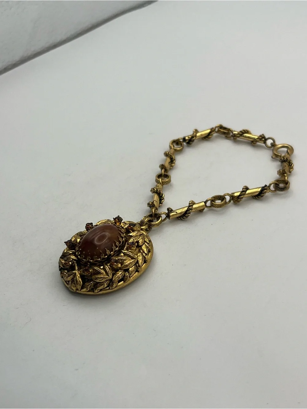 Victorian revival brown cabochon gold tone leaf rhinestone bracelet vintage